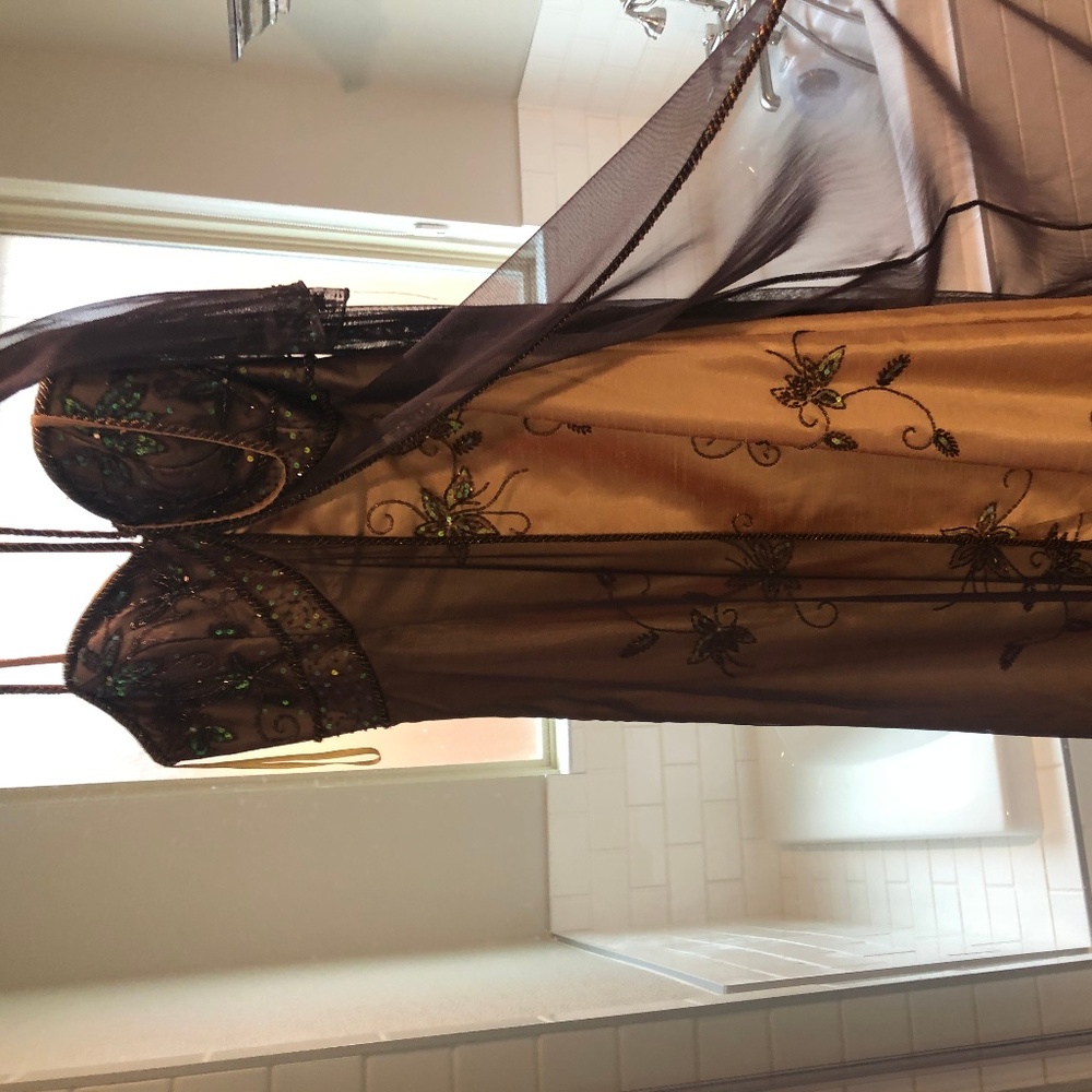 Stunning formal dress - purple and gold size 4